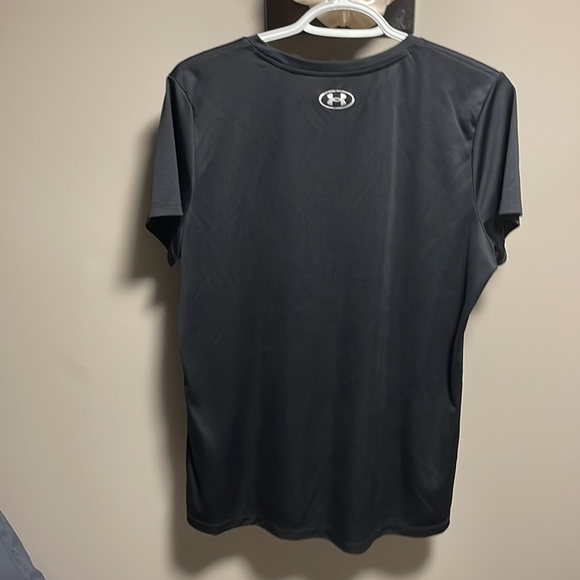 Womens Under Armour TShirt - Picture 2 of 3